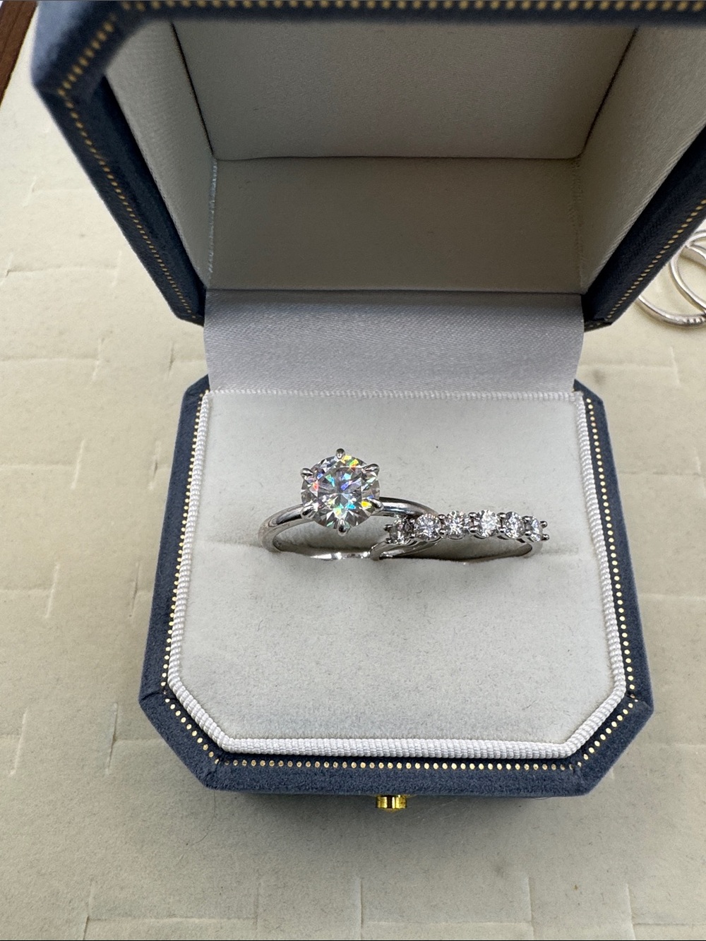 2 carat Round Moissanite engagement ring and wedding band set size 8.5 - Picture 6 of 10